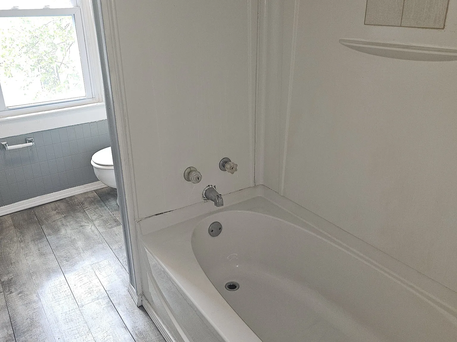 2 bed, 1000 sqft, $1,250 — Photo 4