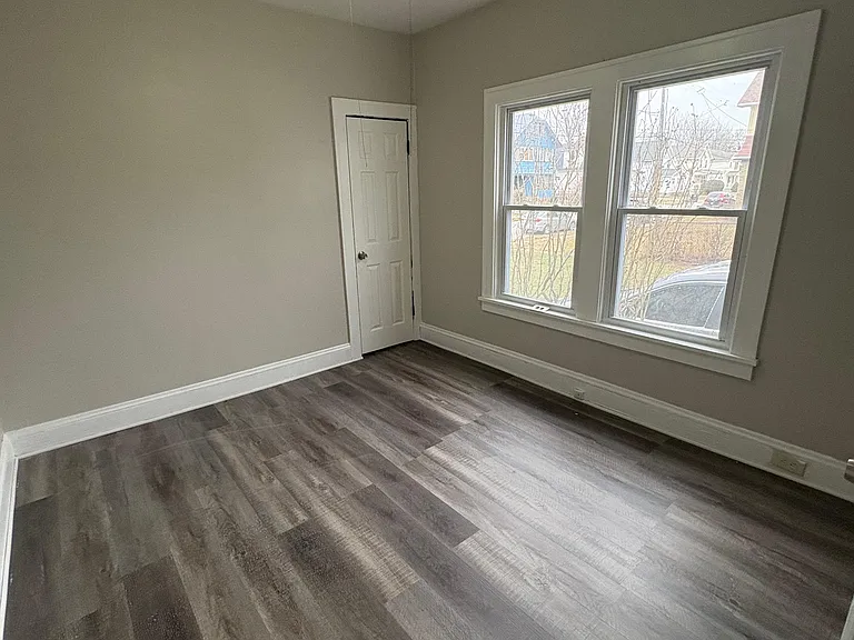 15710 Corsica Ave #2 — Photo 6