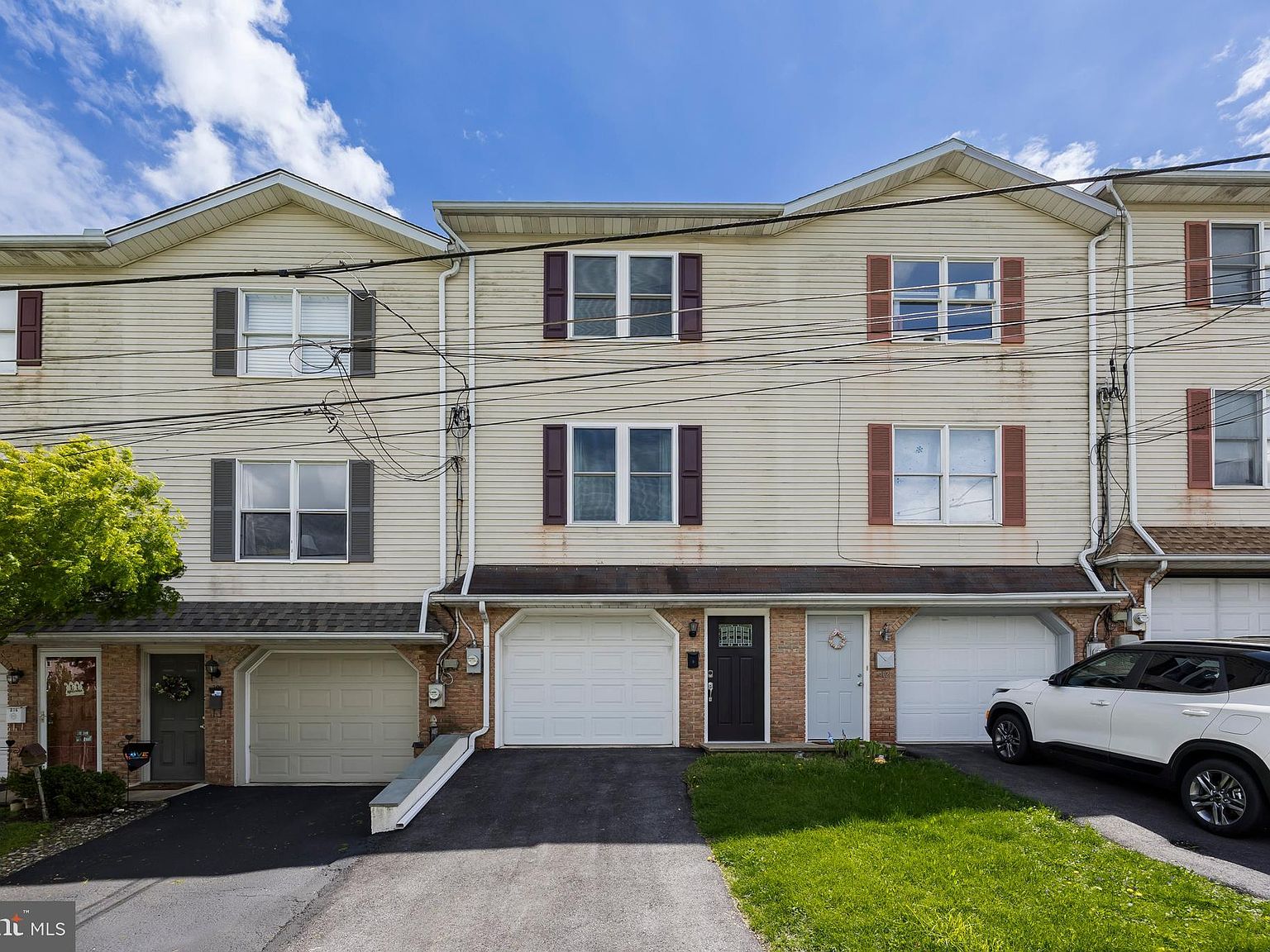 400 W 3rd Ave, Parkesburg, PA 19365 Zillow