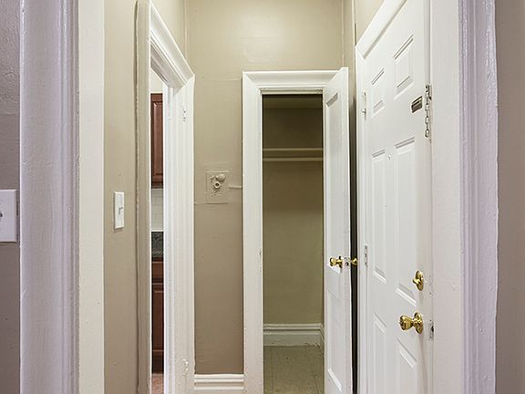 5th image of 186 Kensington Ave #2E