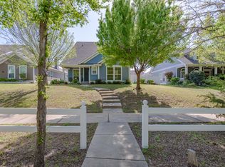 2108 Dr Sanders Rd, Aubrey, TX 76227