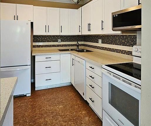 5th image of 122 Bunting Rd #45