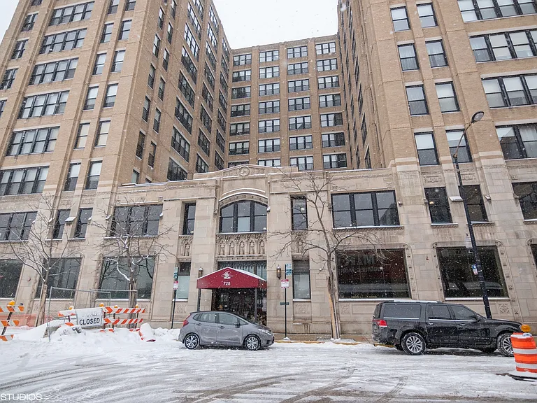 728 W Jackson Blvd #324 — Photo 10