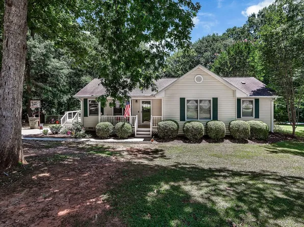 102 Stonewall Ct, Seneca, SC 29672