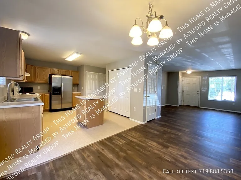 464 Ellers Grv — Photo 19
