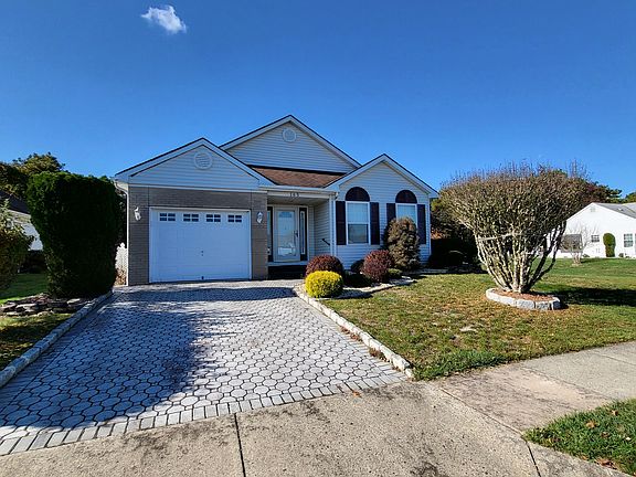 2nd image of 165 Prince Charles Drive