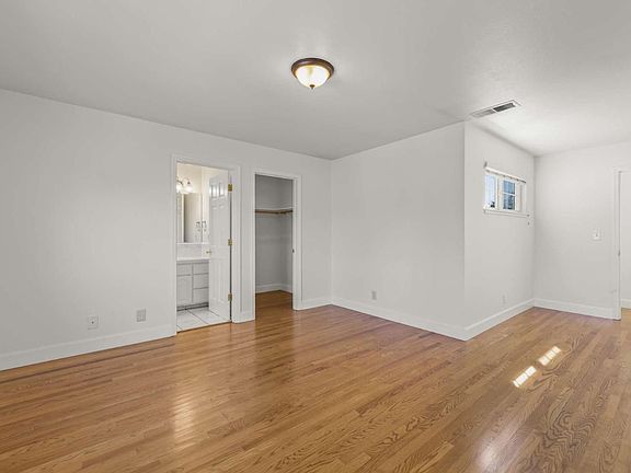 5th image of 925 E Julian St