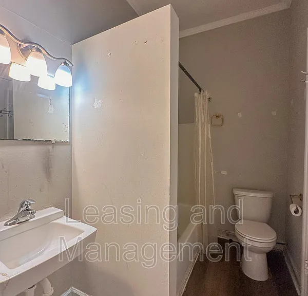 7 Bee St #B — Photo 8