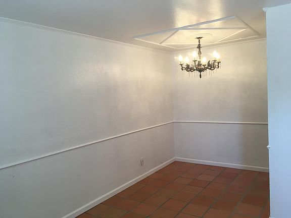 3rd image of 917 Cagua Dr NE