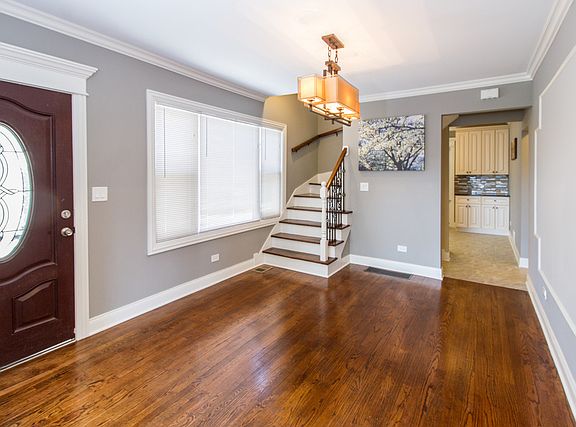 5th image of 9329 S Eberhart Ave