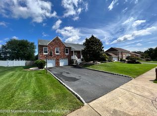 8 Paddock Ct, Marlboro, NJ 07746