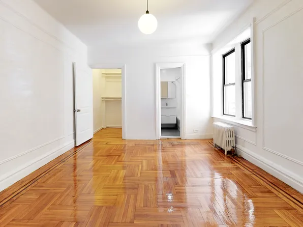 139 Payson Avenue image 1 of 3