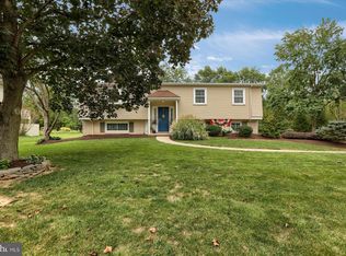 2552 Saddle Dr, Lancaster, PA 17601