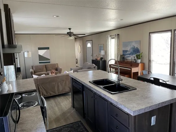 111 Cannon Ln, Knollwood, TX 75092