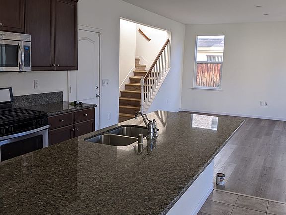 3rd image of 3745 Whitehaven Ave