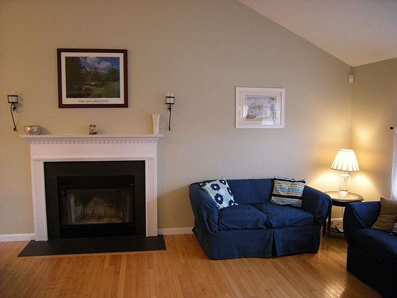 2nd image of 30 Ferry St