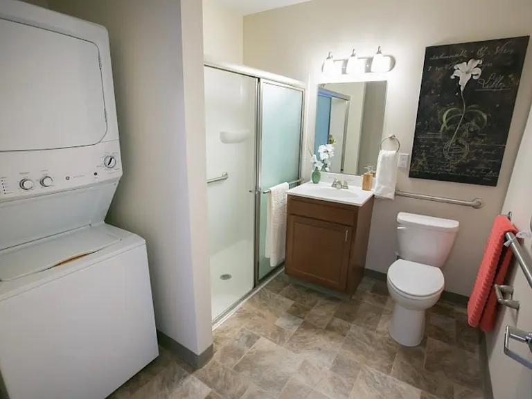 Huntington Square Senior Apartments — Photo 7