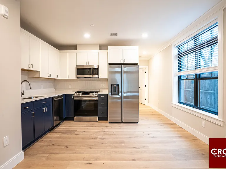 156 Everett St #102A — Photo 2