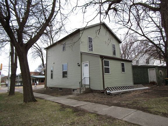 2nd image of 1200 3rd Ave