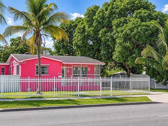 4th image of 940 NW 135th St