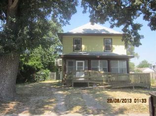 627 Clinton Ave, Des Moines, IA 50313