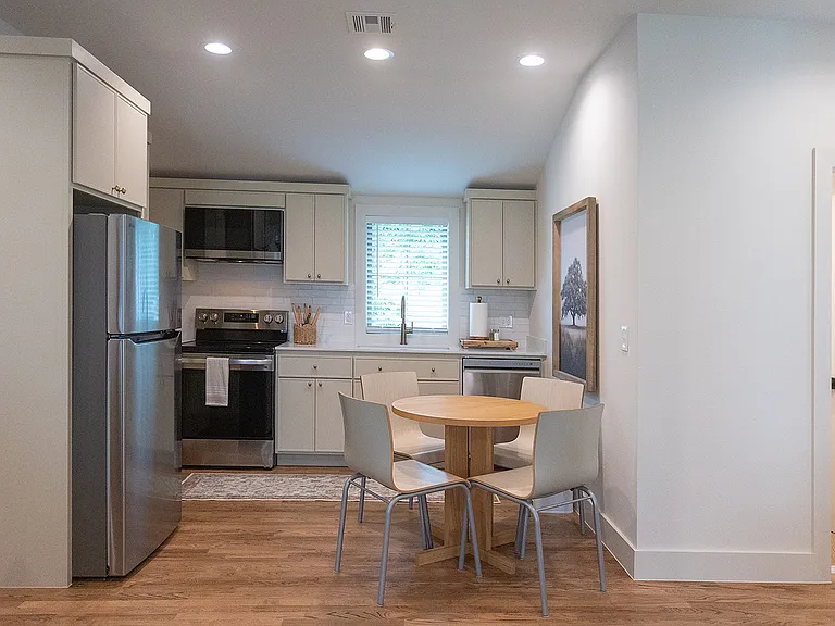 245 S 2nd St #201 — Photo 9