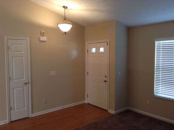 2nd image of 1241 Shannon Ln