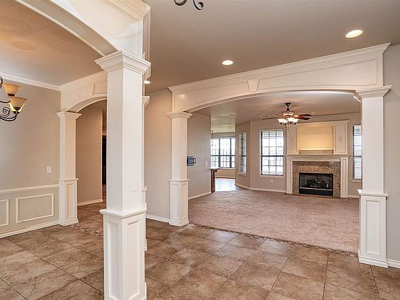 5th image of 301 Prairie Ln