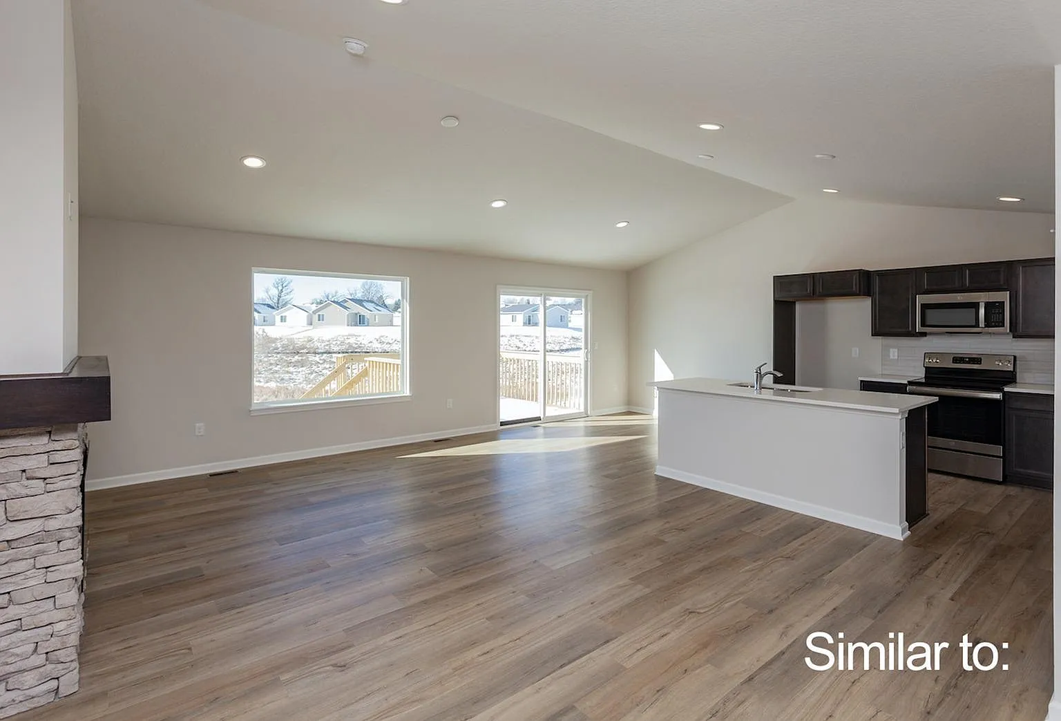 3 bed, 1433 sqft, $2,292 — Photo 2