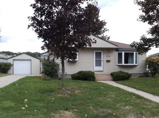 1646 3rd Ave NE, Rochester, MN 55906