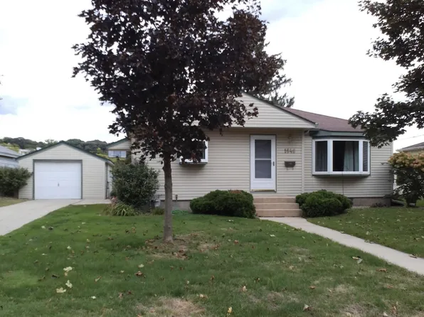 1646 3rd Ave NE, Rochester, MN 55906