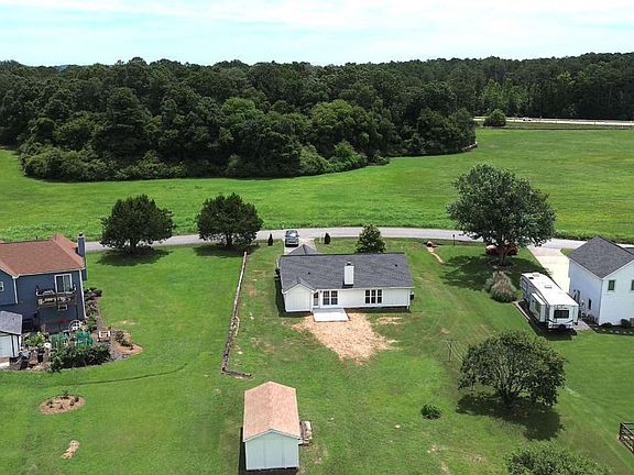 3rd image of 516 Brown Farm Rd