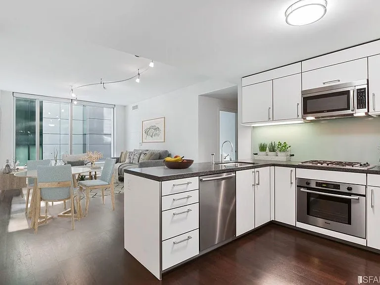 301 Main St #5D — Photo 8
