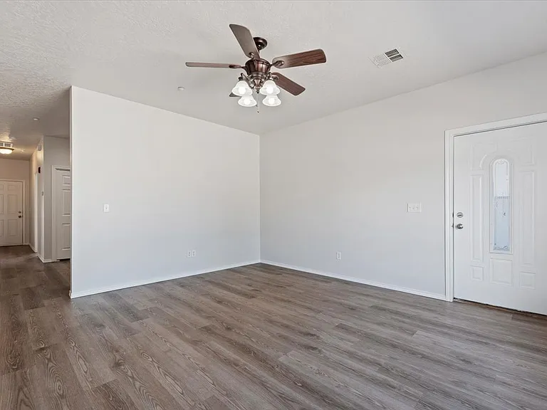 727 Stampede Ct #2A — Photo 5