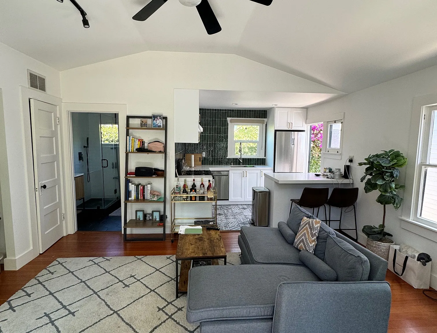 1 bed, 650 sqft, $4,000 — Photo 1