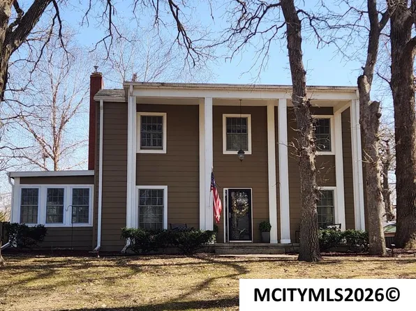 500 18th St W, Clear Lake, IA 50428