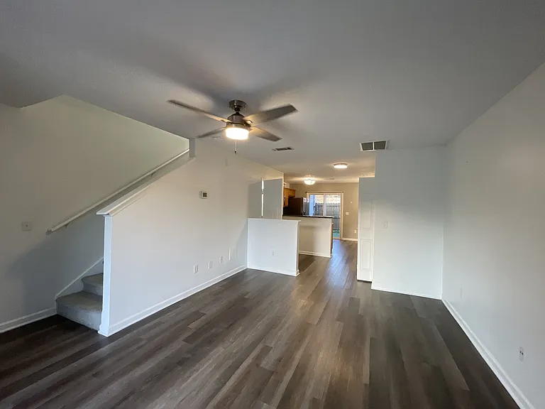 329 Stewarts Landing Cir — Photo 5