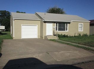 608 Beaman Ave, Oakley, KS 67748