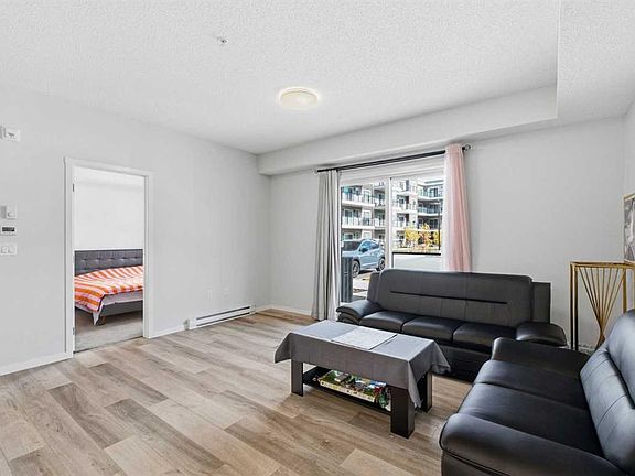 5th image of 33 E Carringham Gate NW #1101