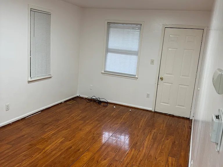 2354 Poland Ave — Photo 5