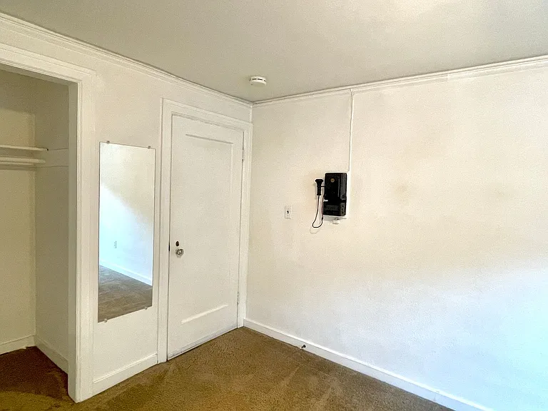 1035 SE 12th Ave — Photo 7