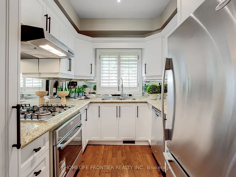 22 Balmoral Ave #4 — Photo 7