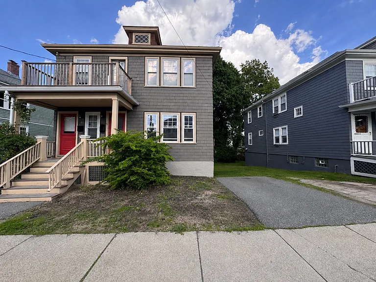 10 Woodfield St — Photo 11