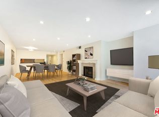 1900 Vine St APT 104, Los Angeles, CA 90068