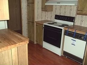 2nd image of 404 Kluth St