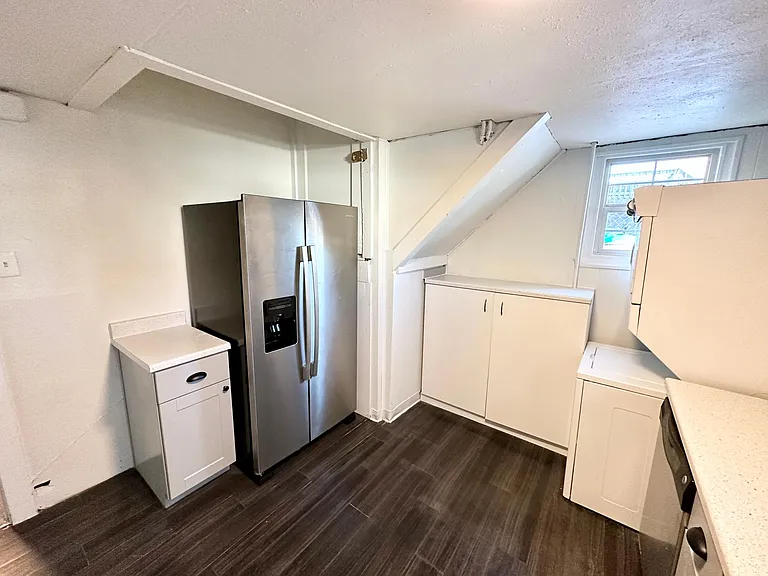 1026 Sycamore St #1/2 — Photo 13