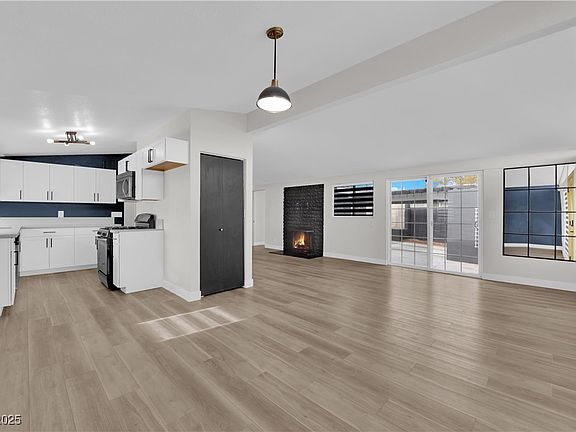 4th image of 709 Osprey Cir