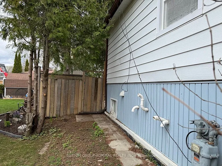 386 Irene Dr — Photo 39
