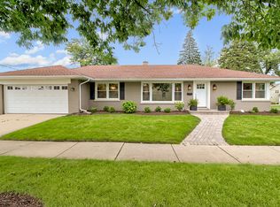 223 E Adams St, Elmhurst, IL
