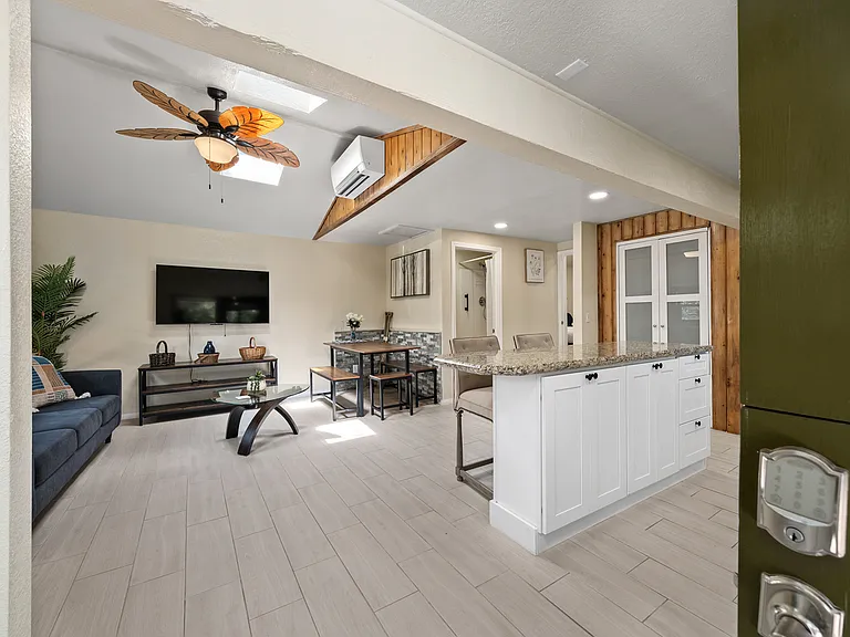 20276 Sycamore Dr — Photo 11